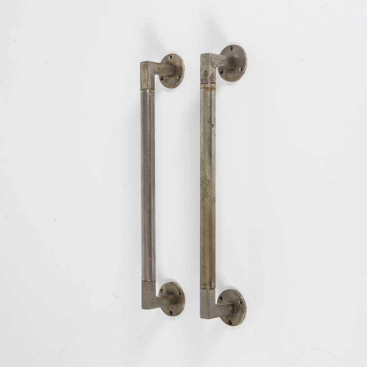 Bild 1 zu Objekt, Swingdoor handles, c. 1923, Engstfeld, Wilhelm, Heiligenhaus, f&uuml;r Loevy, S. A., Berlin (zugeschrieben), 146C 486