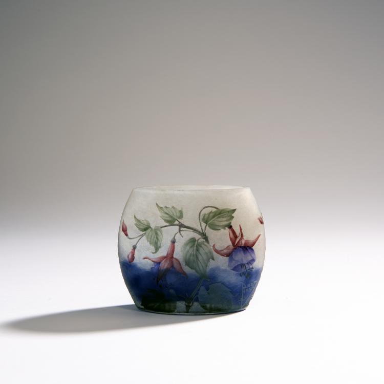 Bild 1 zu Objekt, 'Fuchsias' vase, 1905-10, Daum Fr&egrave;res, Nancy, 144B 99