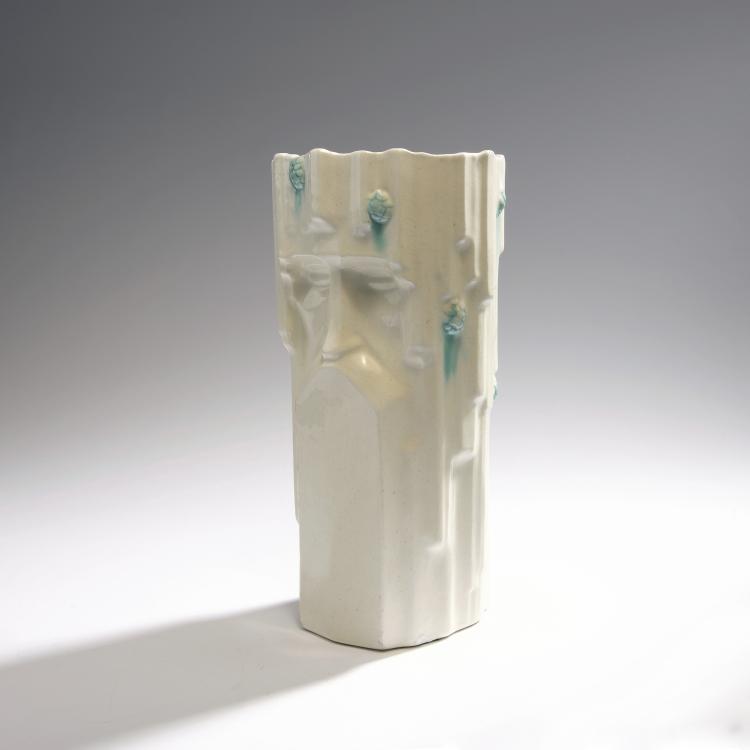 Hauptbild zu Objekt, Tall vase, c. 1911, Wiener Keramik, 144B 418