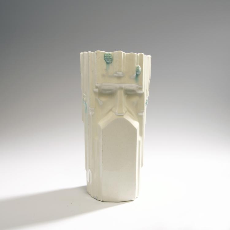 Bild 1 zu Objekt, Tall vase, c. 1911, Wiener Keramik, 144B 418