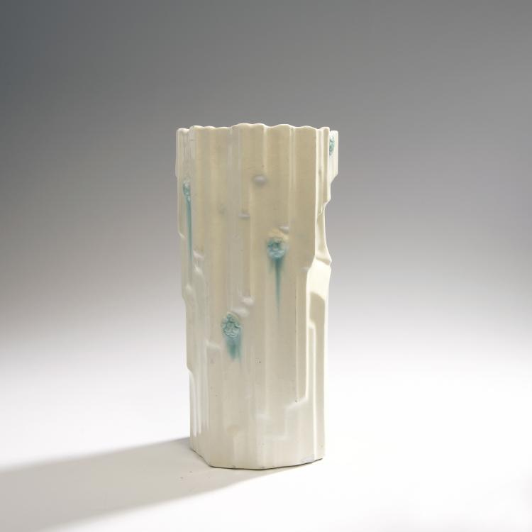 Bild 2 zu Objekt, Tall vase, c. 1911, Wiener Keramik, 144B 418