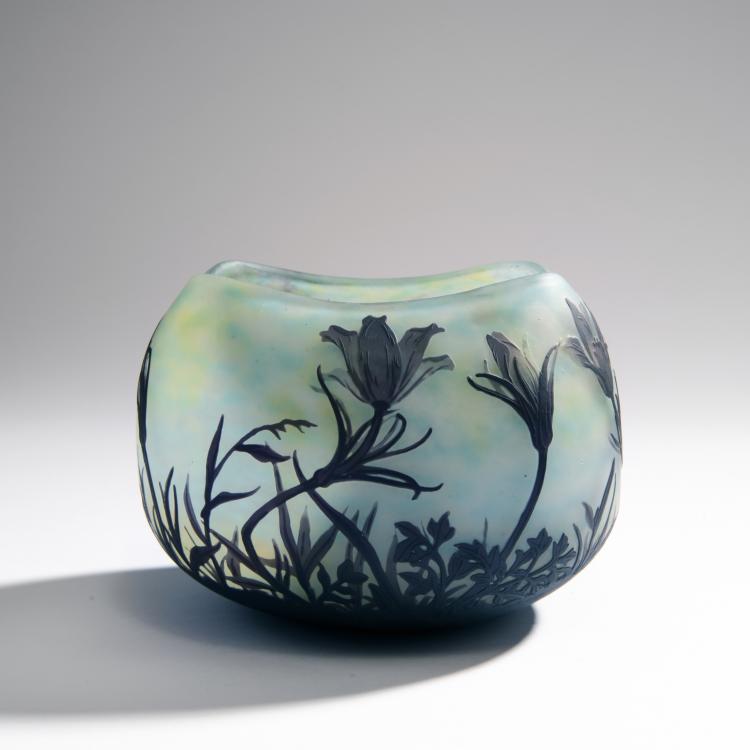 Bild 1 zu Objekt, Vase 'Pulsatille des Pr&eacute;s', um 1910, Daum Fr&egrave;res, Nancy, 144B 126