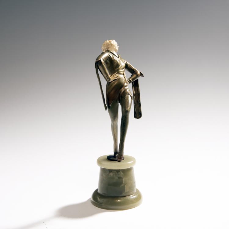 Bild 1 zu Objekt, Female dancer, c. 1930, 144B 329