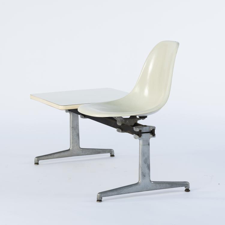 Bild 3 zu Objekt, 'Tandem Shell' bench with tray, 1963, ICF, Cadsana; Miller, Herman, Zeeland, 145B 304