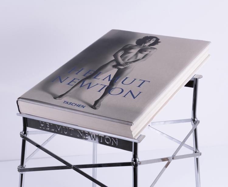 Bild 2 zu Objekt, 'Sumo' book with stand, 1999, Taschen Verlag, K&ouml;ln, 145B 472