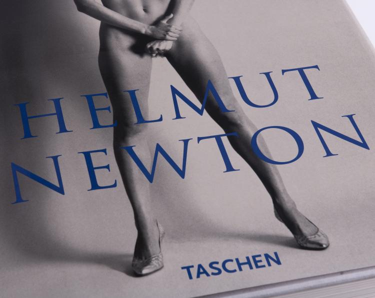 Bild 5 zu Objekt, 'Sumo' book with stand, 1999, Taschen Verlag, K&ouml;ln, 145B 472