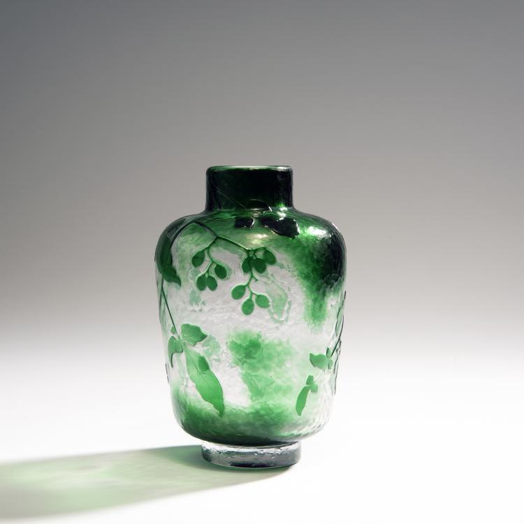 Bild 1 zu Objekt, 'Solan&eacute;es' Martel&eacute; vase, 1899-1902, Daum Fr&egrave;res, Nancy, 144B 82