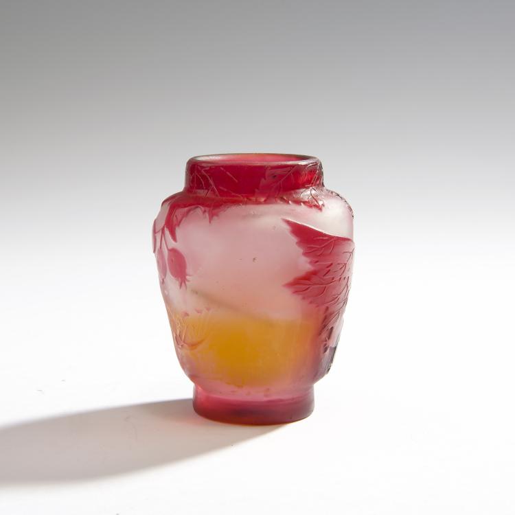 Bild 1 zu Objekt, Kleine Vase 'Groseilles', 1905-08, Gall&eacute;, Etablissements, Nancy, 144B 162