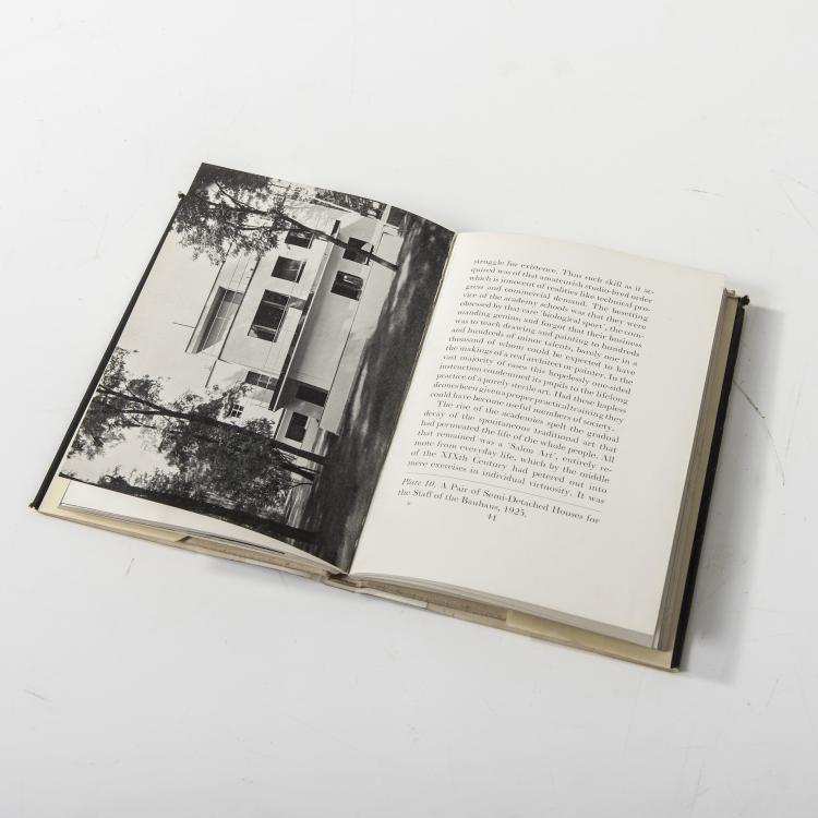 Bild 1 zu Objekt, Walter Gropius, The New Architecture , Fachliteratur, 145A 174