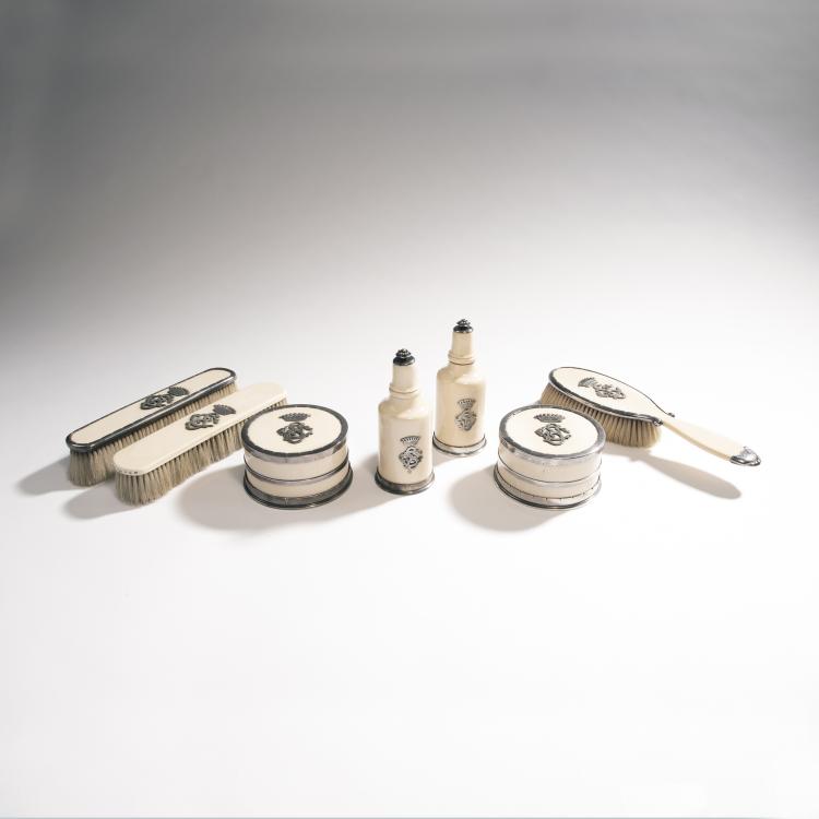 Hauptbild zu Objekt, Dressing table set, 1909-14, Jensen, Georg, Kopenhagen, 144B 472