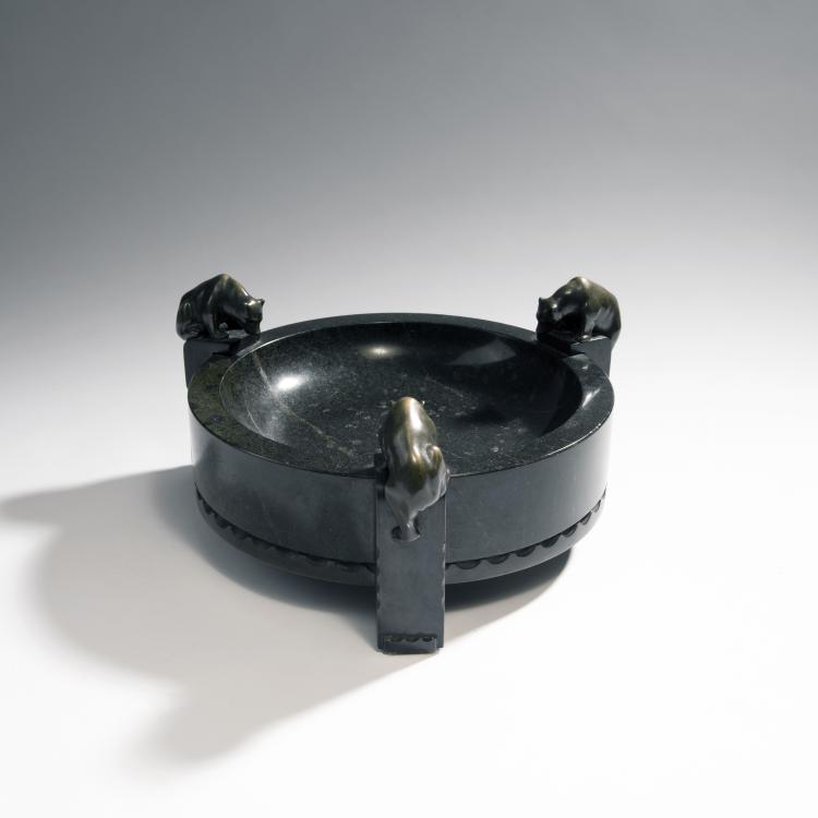 Bild 1 zu Objekt, Bowl with bears, c. 1905, S&auml;chsische Serpetin-Stein-Gesellschaft, Z&ouml;blitz (zugeschrieben), 144B 332