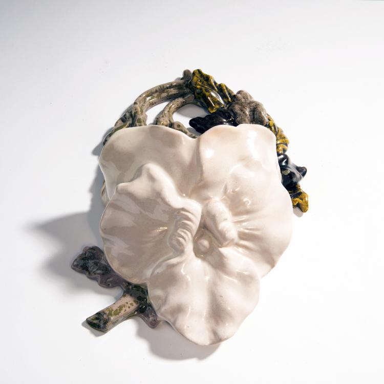 Bild 2 zu Objekt, 'Flower basket' applique, 1885-89, Gall&eacute;, Emile, Nancy, 144B 428