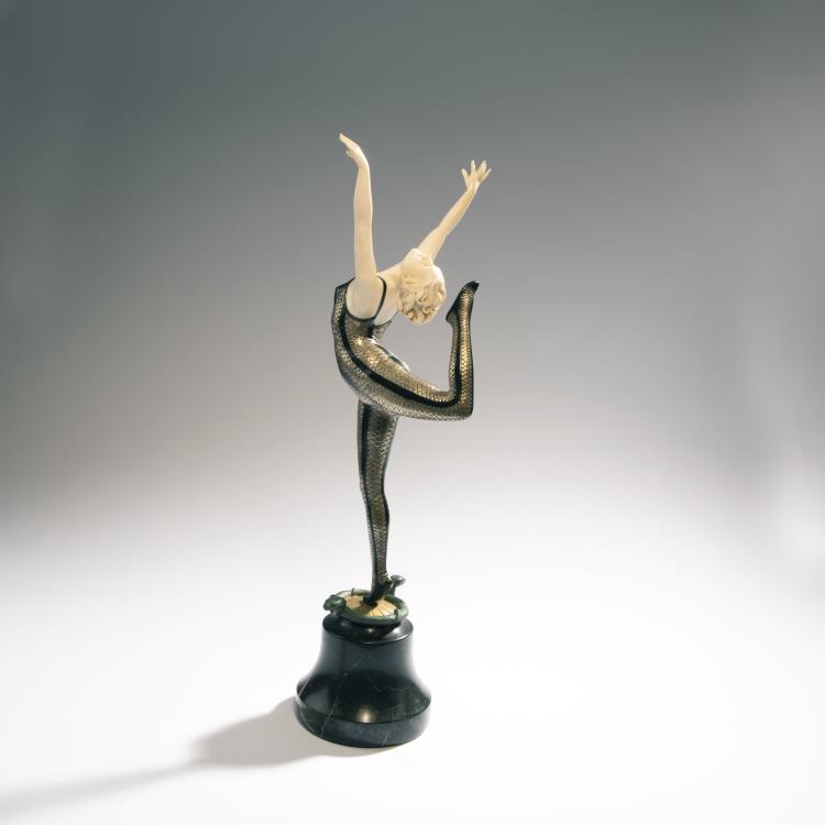 Hauptbild zu Objekt, Snake dancer, past 1924, 144B 341