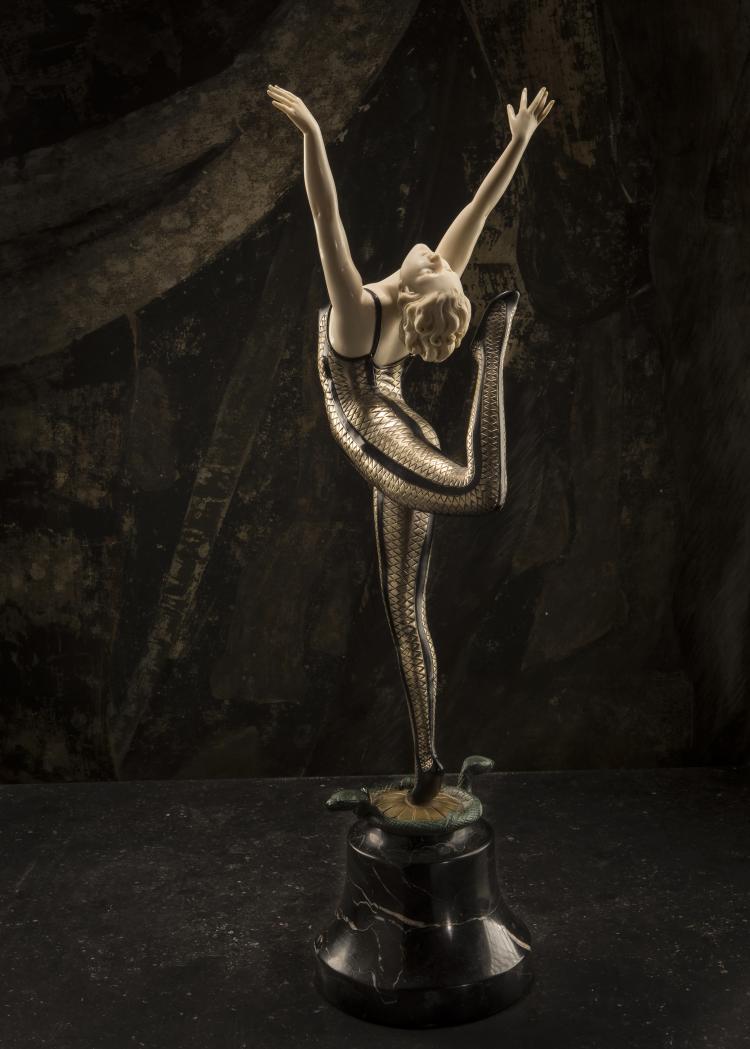 Bild 2 zu Objekt, Snake dancer, past 1924, 144B 341