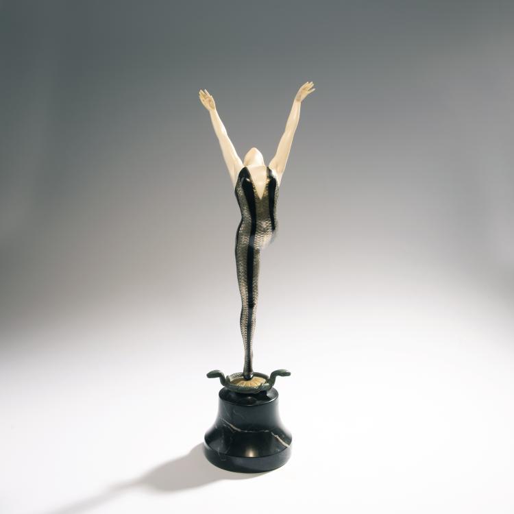 Bild 9 zu Objekt, Snake dancer, past 1924, 144B 341