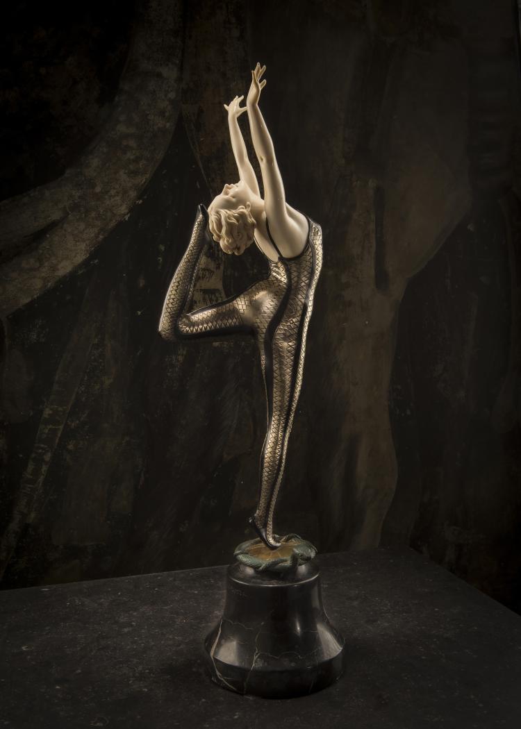 Bild 15 zu Objekt, Snake dancer, past 1924, 144B 341