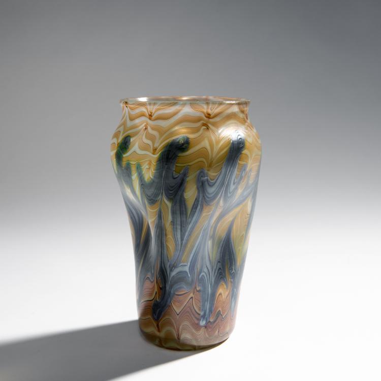 Bild 2 zu Objekt, Rare Phaenomen vase, c. 1901, L&ouml;tz Wwe., Klosterm&uuml;hle, 144B 260