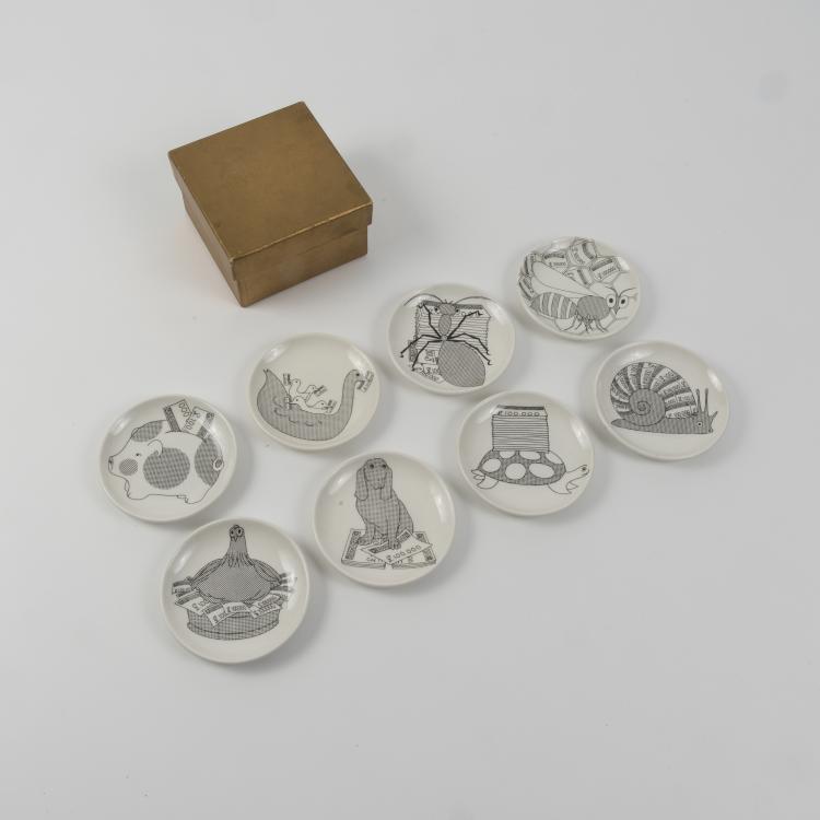 Hauptbild zu Objekt, Eight 'Banca Unione' plates, Fornasetti, Mailand, 145B 358