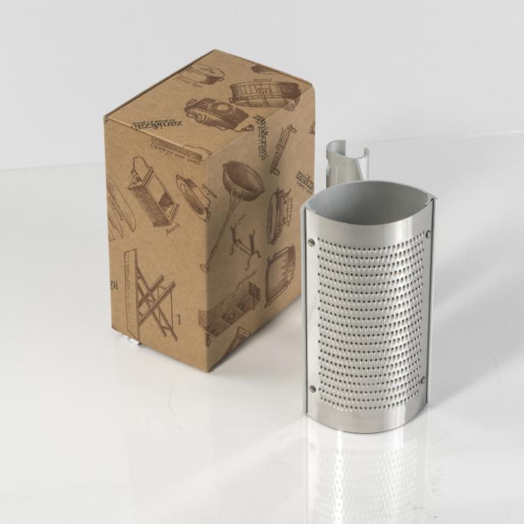 Bild 3 zu Objekt, 'Smith & Smith' cheese grater, 1987, Zani&Zani, Toscolano, 146A 116