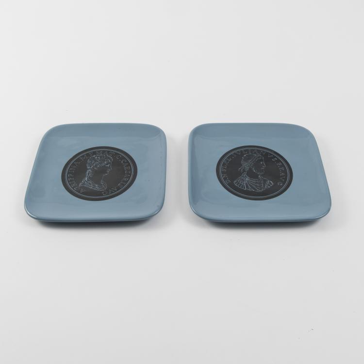 Bild 1 zu Objekt, Pair of 'Imperatori' plates, Fornasetti, Mailand, 145B 357