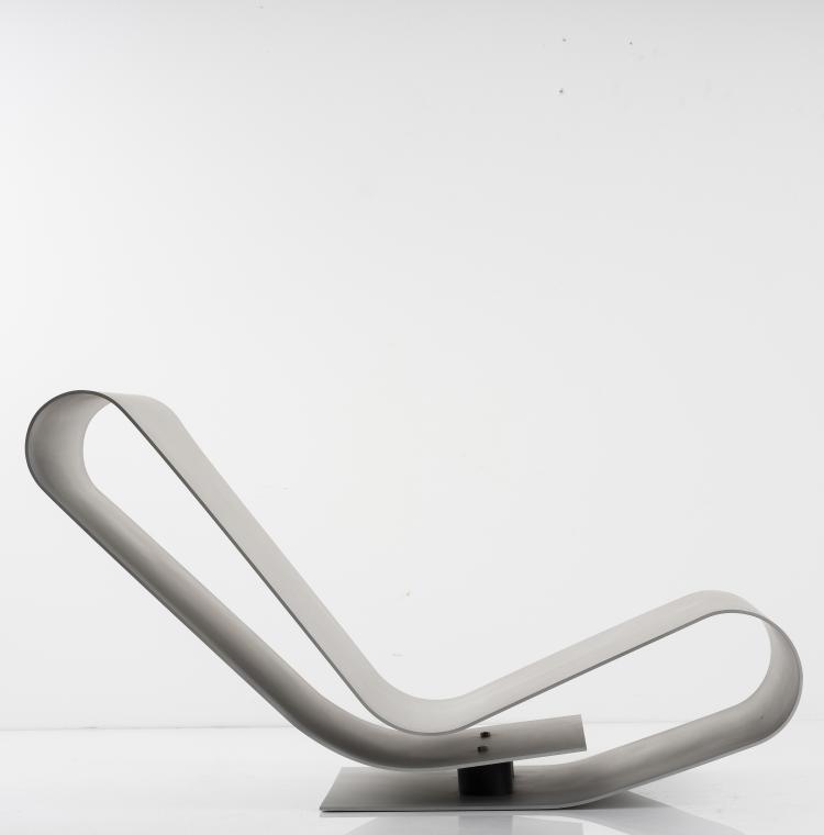 Bild 3 zu Objekt, Sessel 'Loop chair LC 95A', 1993-95, Top Mouton, Br&uuml;ssel, 146C 678
