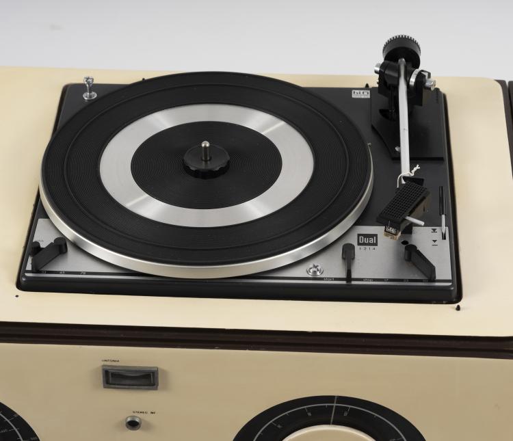 Bild 7 zu Objekt, Stereoanlage 'RR-126', 1965, Achille Castiglioni, Brionvega, Mailand, 145B 429