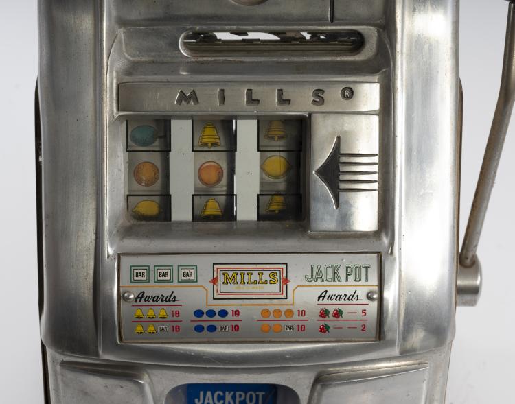 Bild 1 zu Objekt, Slot machine, 1948, Mills Novelty Co., Chicago, IL, 146C 460