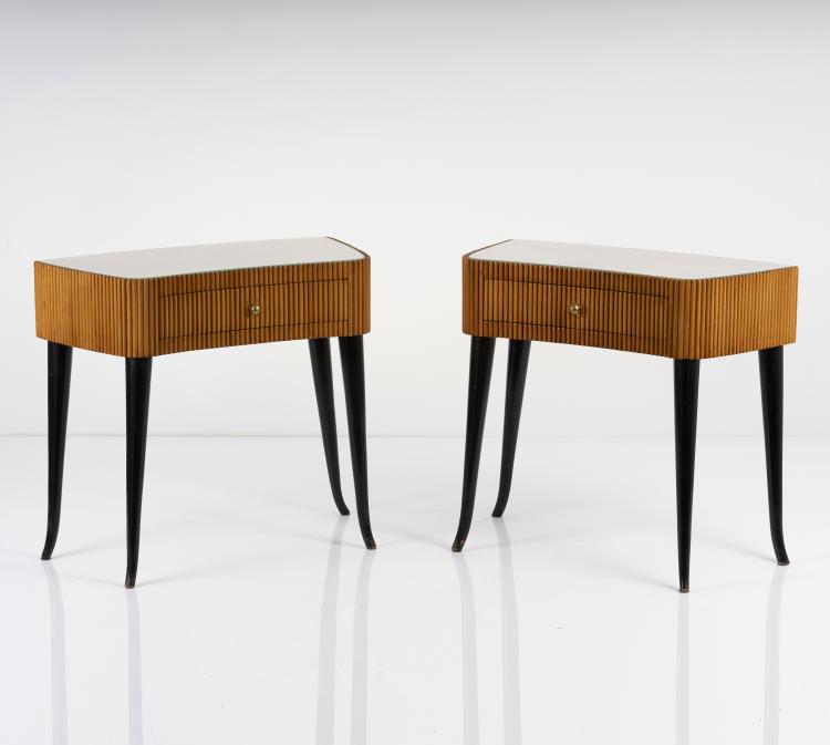 Hauptbild zu Objekt, Two nightstands, 1940/50s, Italien, 145B 221