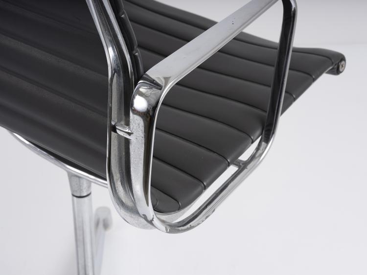 Bild 6 zu Objekt, 6 'Aluminium group' chairs, 1958, Vitra Design, Weil am Rhein; Miller, Herman, Zeeland, 146C 525