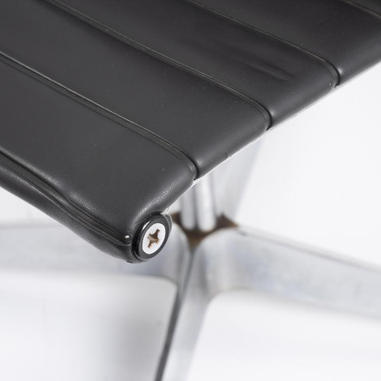 Bild 9 zu Objekt, 6 'Aluminium group' chairs, 1958, Vitra Design, Weil am Rhein; Miller, Herman, Zeeland, 146C 525