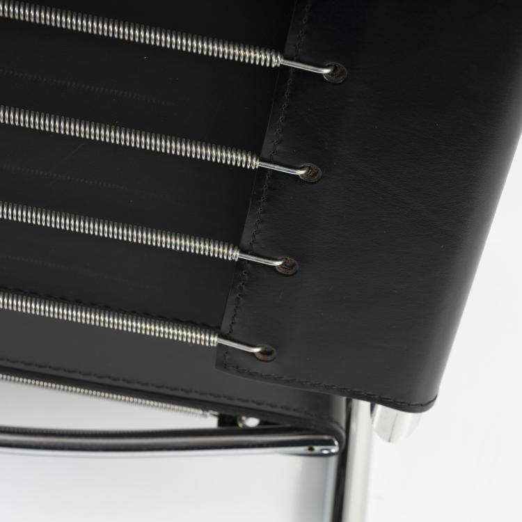 Bild 9 zu Objekt, 'LC 1' chair, Cassina, Mailand, 146C 418