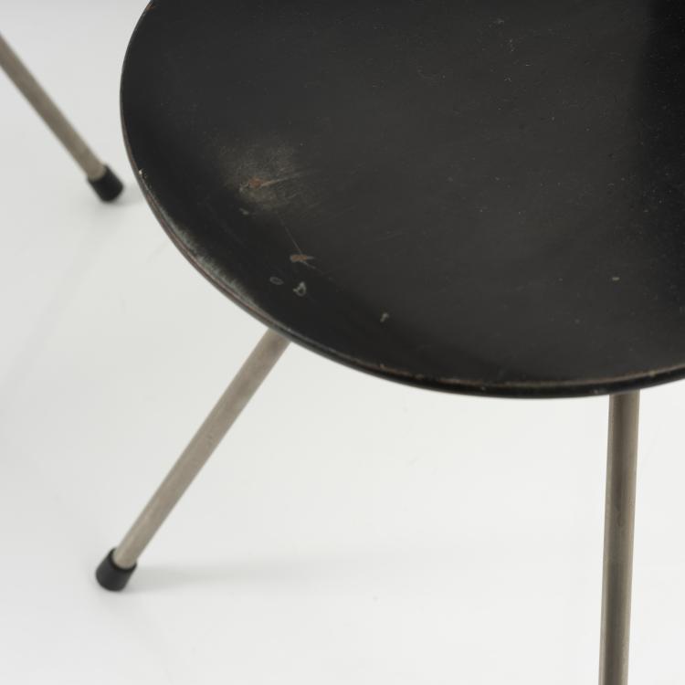 Bild 2 zu Objekt, Two '3102' - 'Tongue' chairs, 1955, Hansen Fritz, Aller&oslash;d, 146C 533