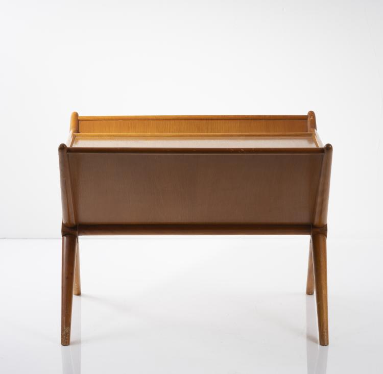 Bild 1 zu Objekt, Magazin table, 1950s, Widdicomb Furniture, Grand Rapids, Michigan, USA, 146C 544