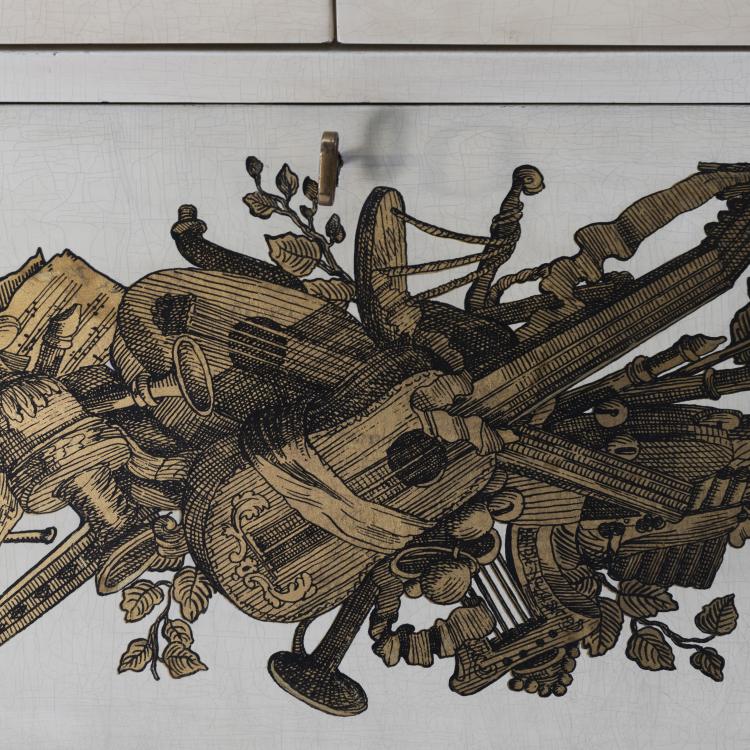 Bild 2 zu Objekt, Sekret&auml;rschrank 'Panoplie', um 1955, Piero Fornasetti,Gio Ponti, Fornasetti, Mailand, 146B 256