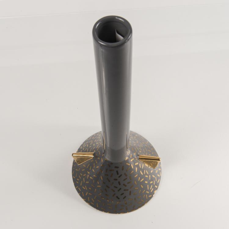 Bild 1 zu Objekt, 'F Tuja' vase, 1981, Memphis, Mailand, 146A 128