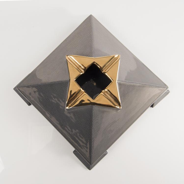 Bild 1 zu Objekt, 'G Api' ashtray, 1981, Memphis, Mailand, 146A 131