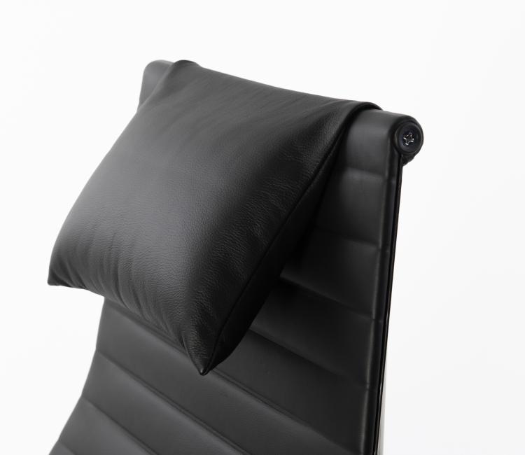 Bild 6 zu Objekt, 'Alu Group' armchair and ottoman, 1958, Charles Eames, Vitra Design, Weil am Rhein, 149B 353
