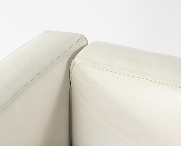 Bild 3 zu Objekt, 'LC 2' settee, 1928, Pierre Jeanneret,Charlotte Perriand,Le Corbusier Charles-&Eacute;douard Jeanneret-Gris, Cassina, Mailand, 149B 289
