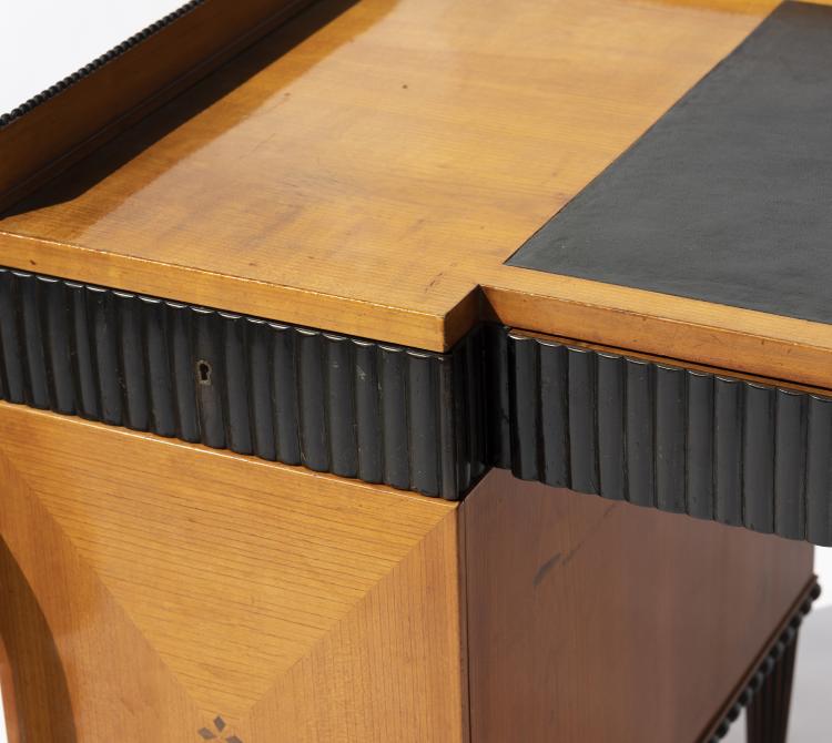 Bild 4 zu Objekt, Schreibtisch mit Armlehnsessel, um 1909, Paul, Bruno (im Stile von), 147B 682