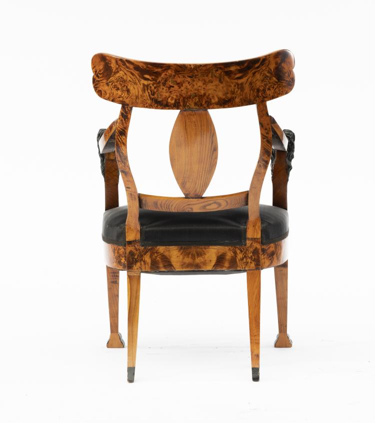 Bild 1 zu Objekt, L&ouml;wenkopf-Sessel, um 1810, Baltikum (zugeschrieben), 147B 623