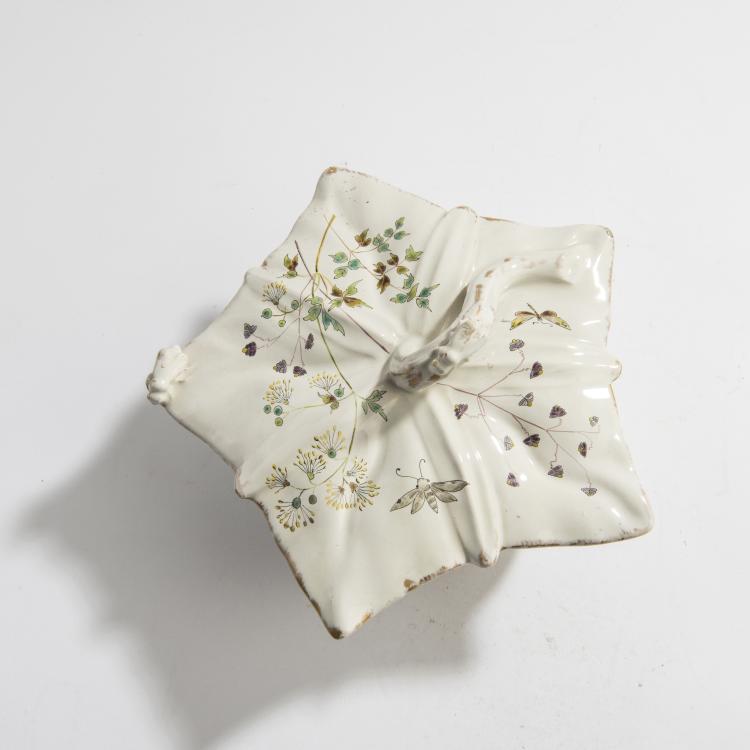 Bild 1 zu Objekt, Konfektdose, um 1889, Gall&eacute;, Emile, Nancy, 147B 529