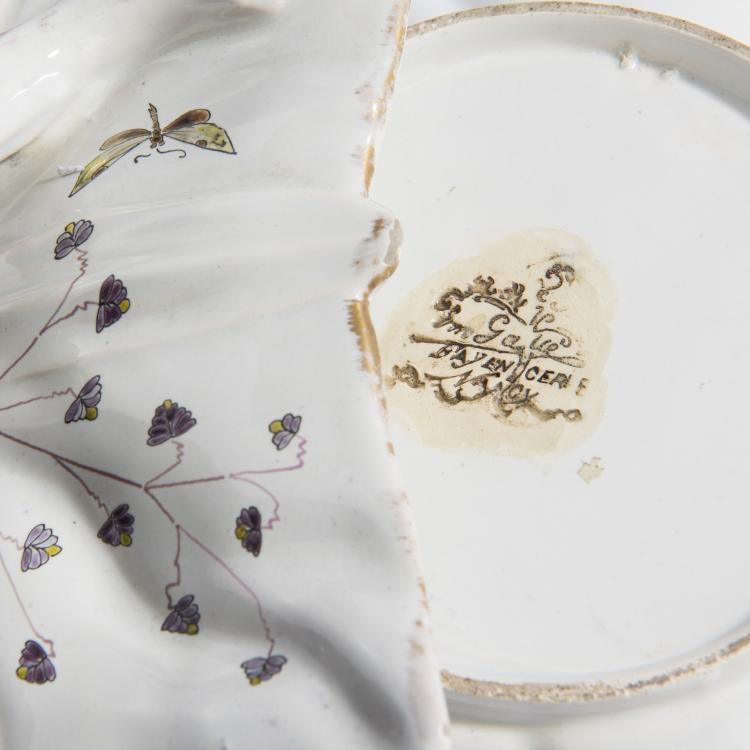 Bild 3 zu Objekt, Konfektdose, um 1889, Gall&eacute;, Emile, Nancy, 147B 529