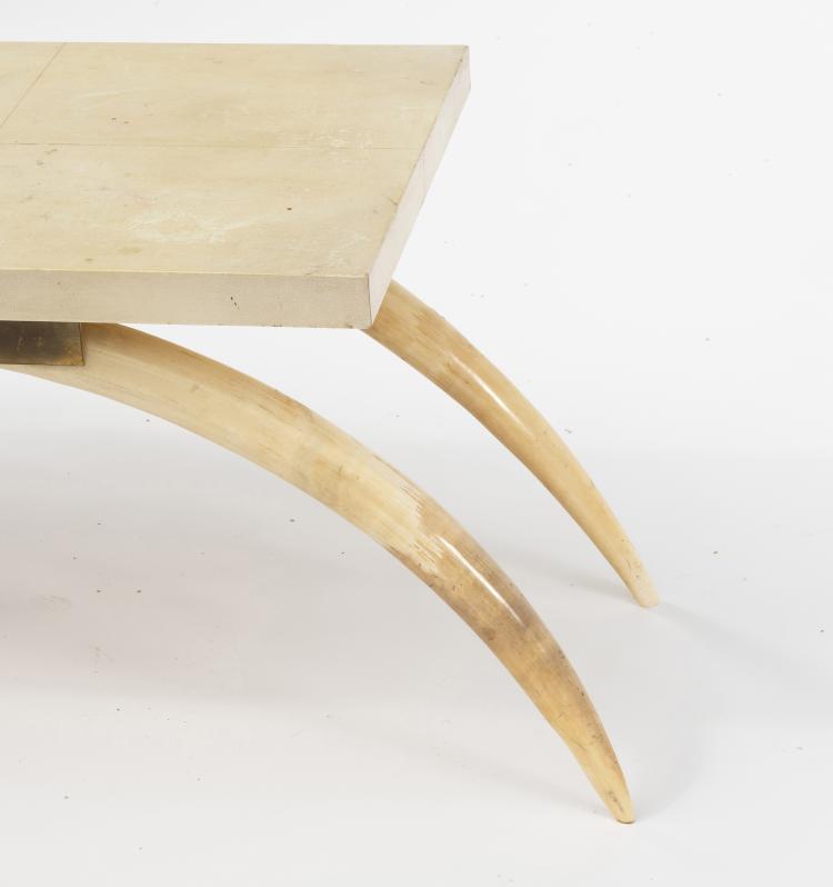 Bild 2 zu Objekt, Sofatisch, um 1930, Frankreich, 147B 658