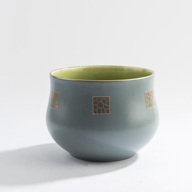 Bild 1 zu Objekt, Cachepot, c. 1910, Utzschneider & Cie., Sarreguemines, 147B 548