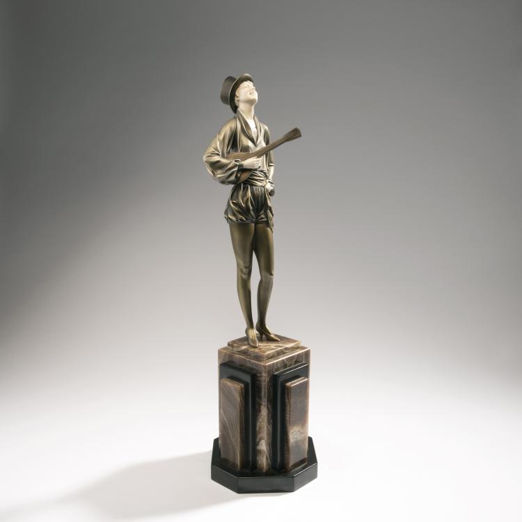 Bild 7 zu Objekt, 'Mandolin Player', c. 1925, 147B 397