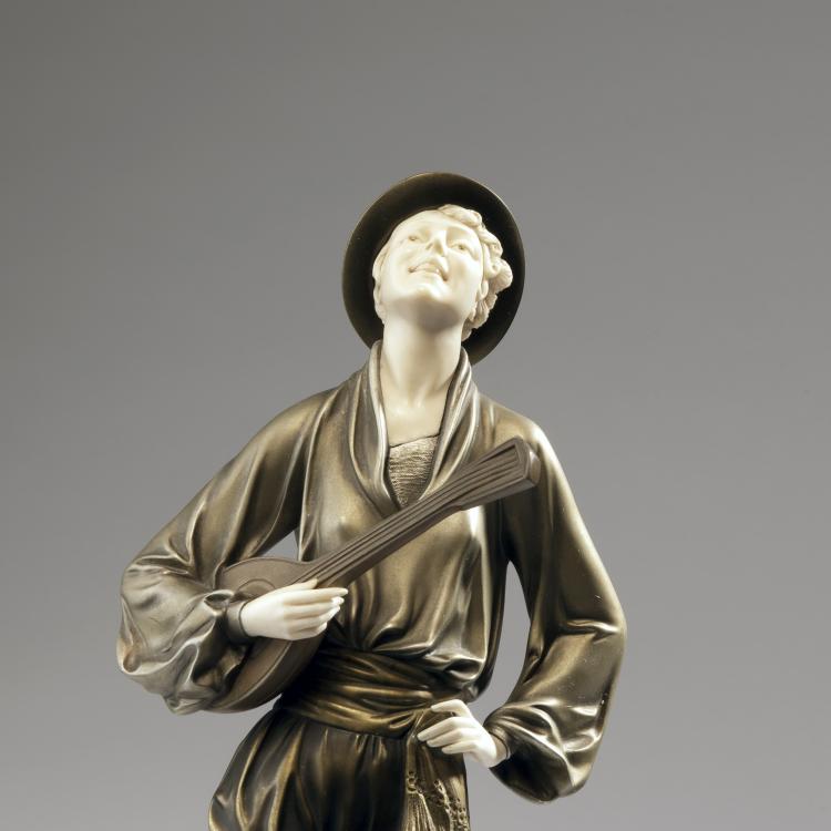 Bild 12 zu Objekt, 'Mandolin Player', c. 1925, 147B 397