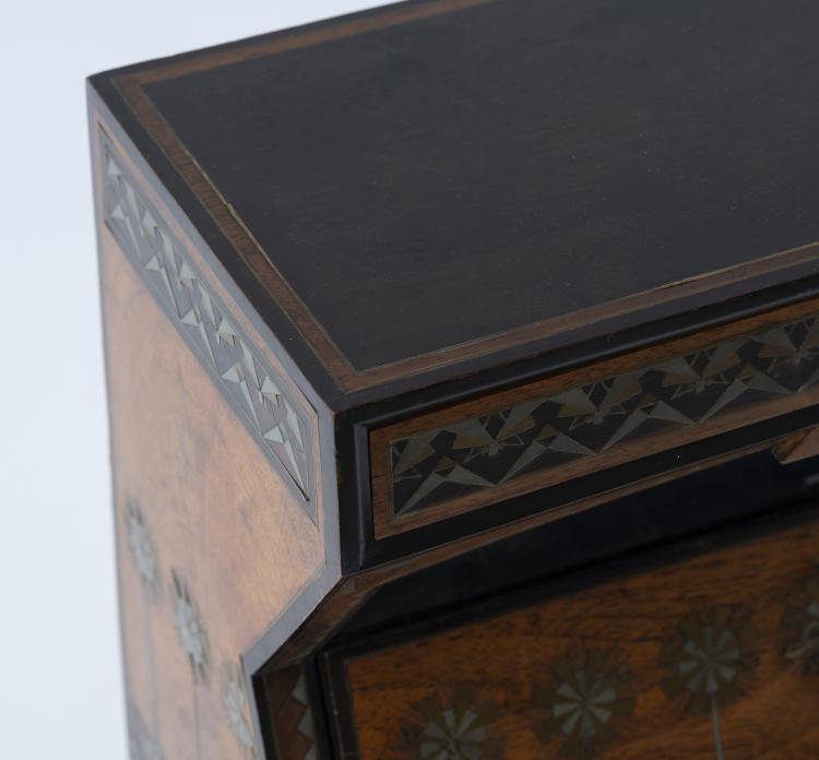 Bild 3 zu Objekt, Desk chest, c. 1900, Bugatti & Cie., Mailand, 147B 629