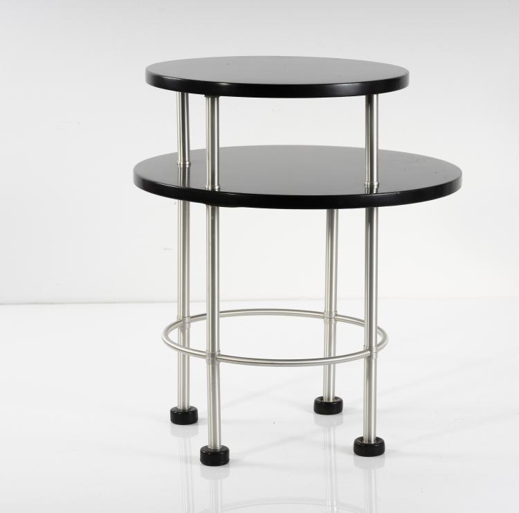 Hauptbild zu Objekt, Side table, c. 1935, Warren McArthur Co., New York, 146C 445