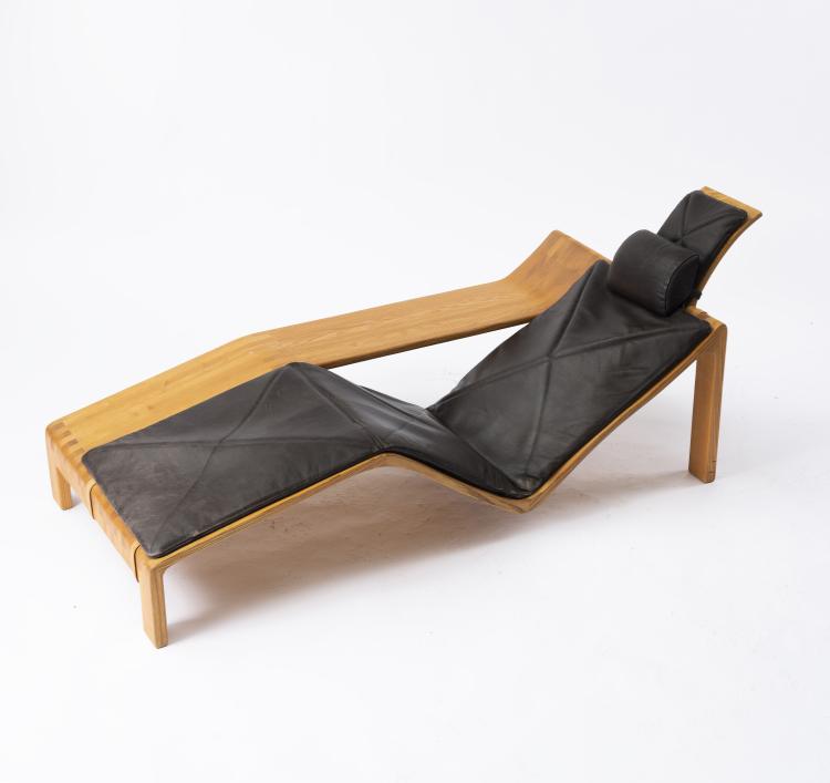 Bild 5 zu Objekt, 'Reclining sculptural chaiselounge with integrated side table', 1970s, Hojland Olsen, Sigurd, Lyngby, 146C 652