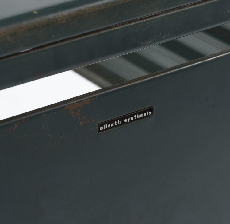 Bild 3 zu Objekt, Schreibmaschinentisch 'Synthesis', 1973, Olivetti, Ivrea, 146B 360